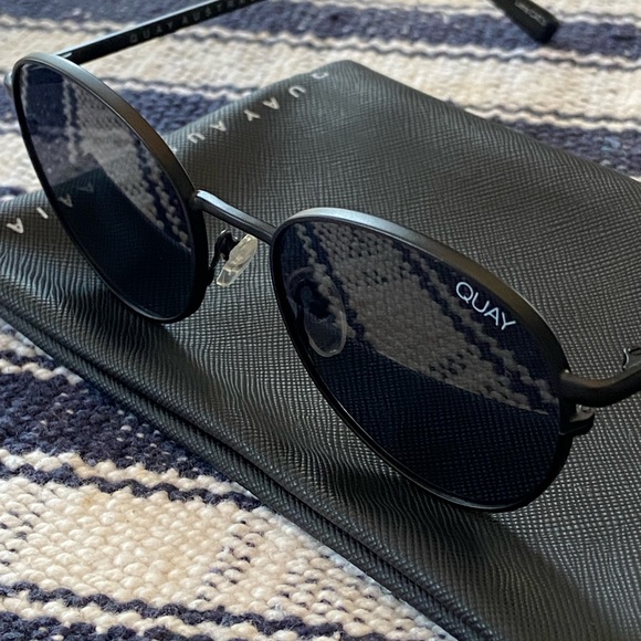 Quay Australia Crazy Love Sunglasses - Picture 3 of 11